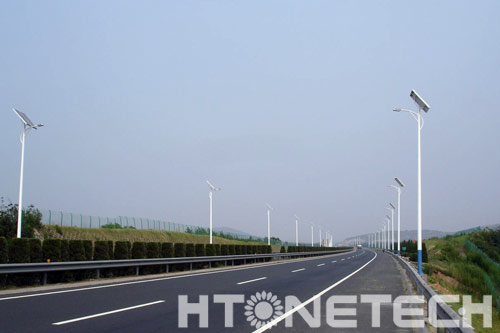 太阳能高速路路灯